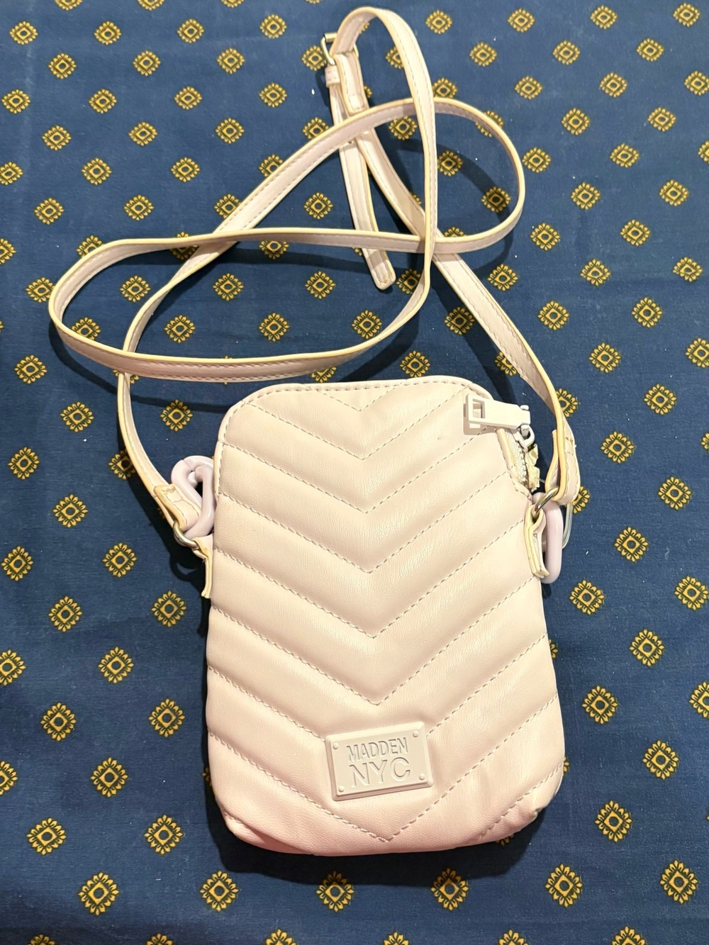 Madden NYC Quilted Crossbody Bag in Pale Pink
